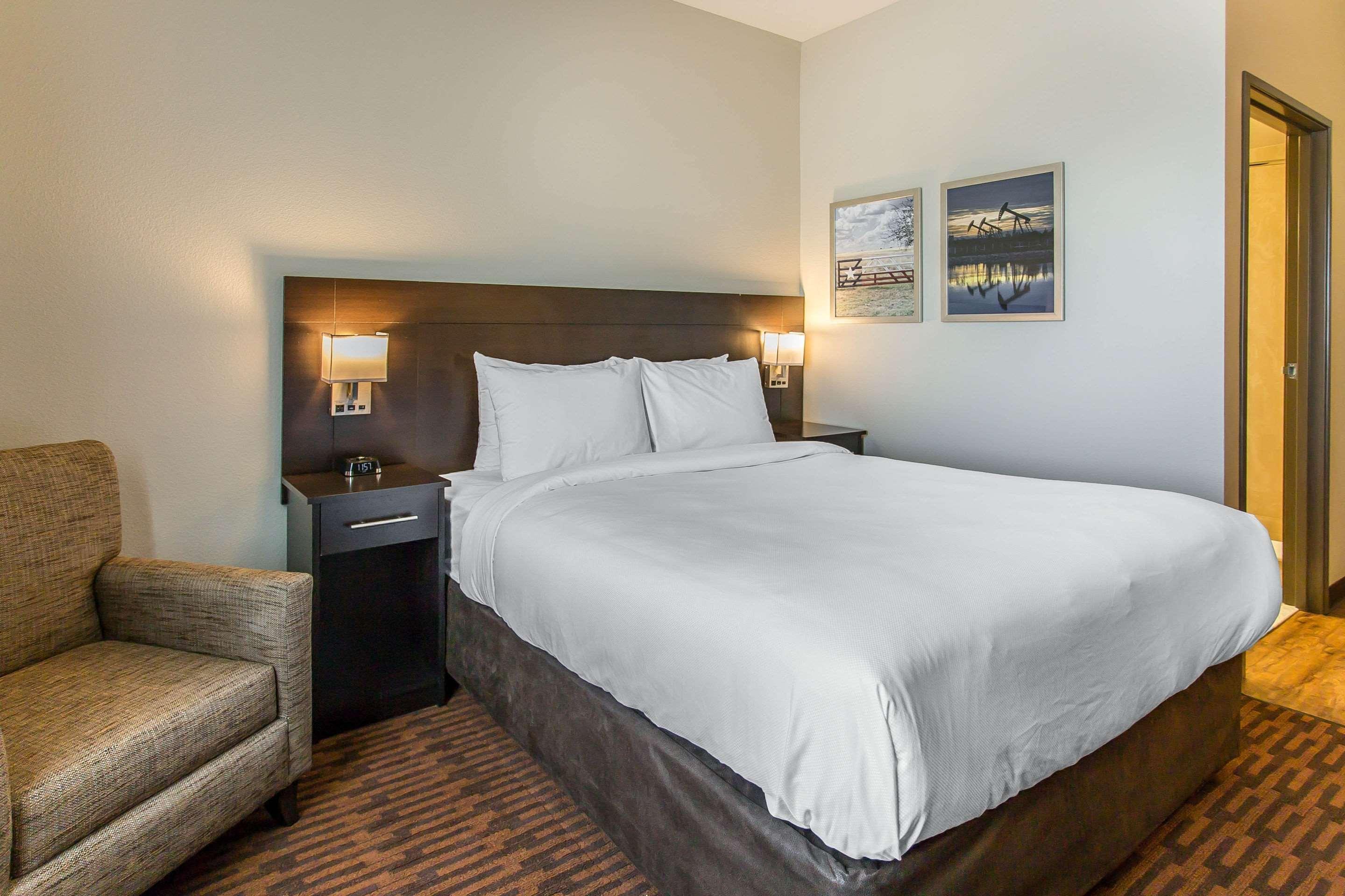 Hotel Suburban I-20 2*